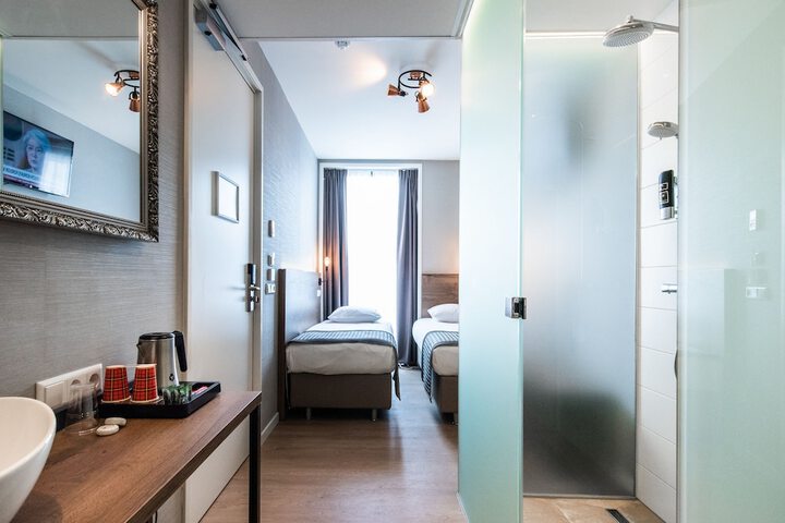 Room 21 of 58