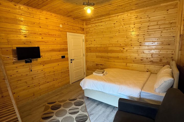 Room 9 of 70