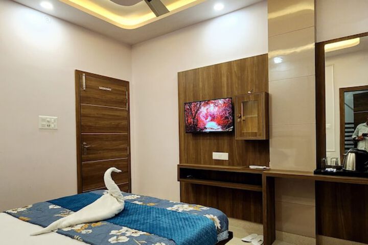Room 5 of 35