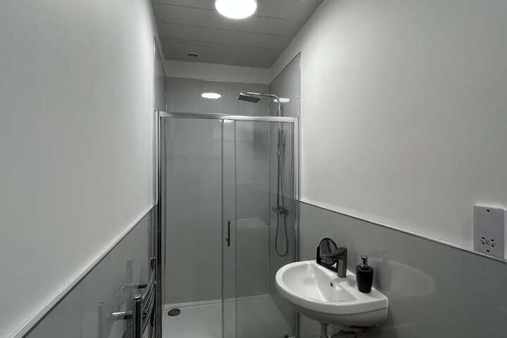 Room 9 of 9