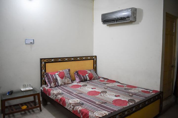 Room 6 of 7