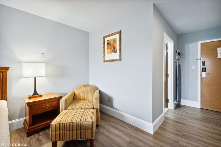 Room 17 of 49