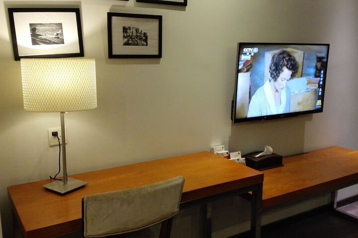 Room 17 of 26