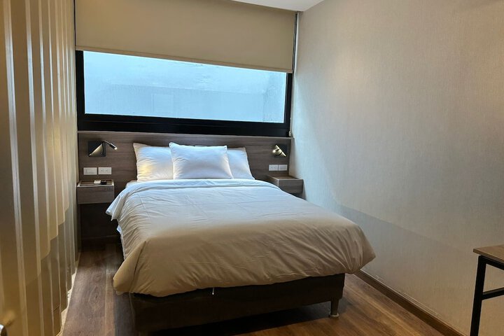 Room 17 of 36