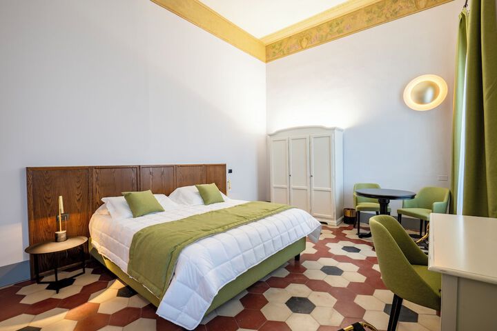 Room 16 of 53