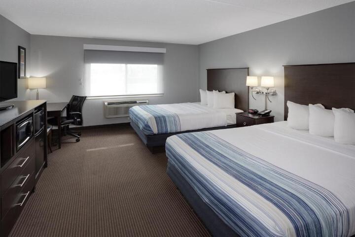 2 Queen Beds (4 of 9)