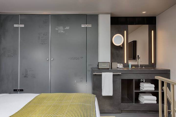 Room 171 of 313