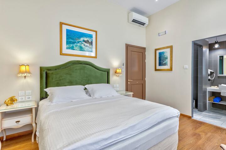 Room 10 of 74
