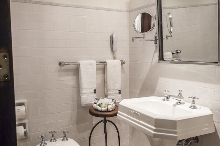 Clean Restrooms