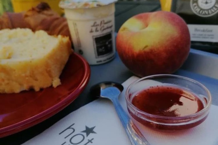 Breakfast/Coffee Service 69 of 88