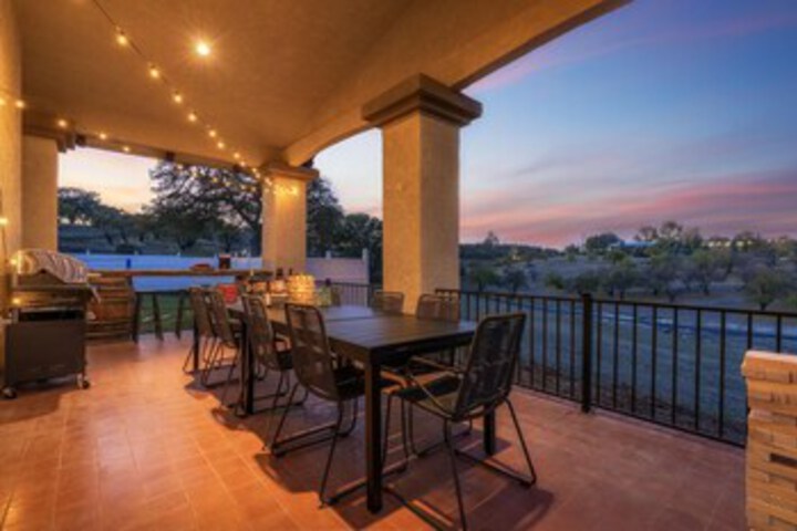 Terrace/Patio 4 of 27