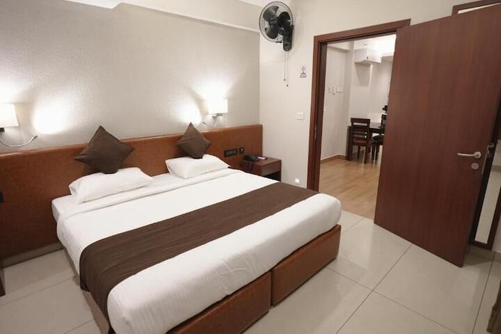 Room 7 of 40