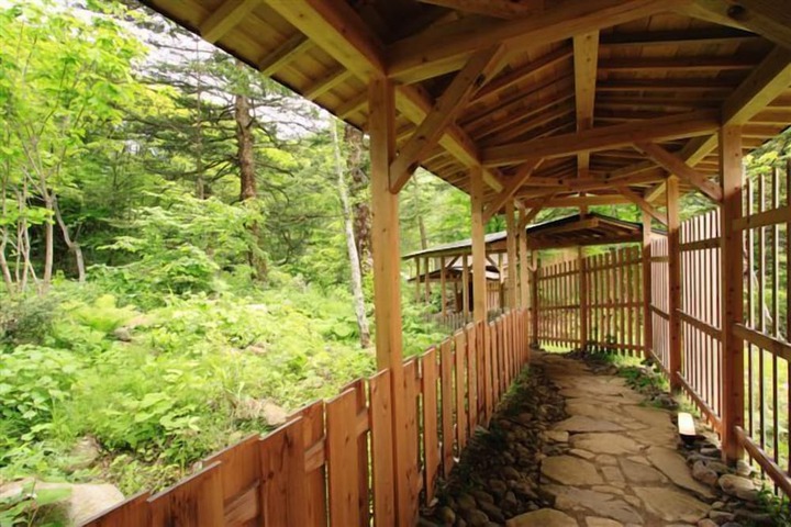 Property Grounds 18 of 23