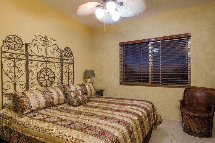 Room 128 of 599