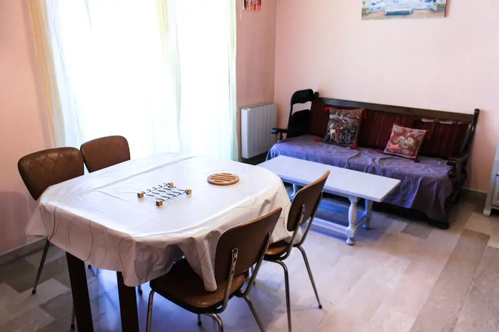 Room 3 of 16
