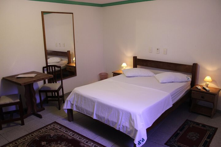 Room 14 of 40
