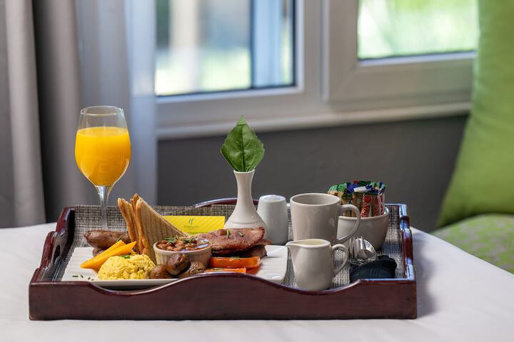 Dining Photos