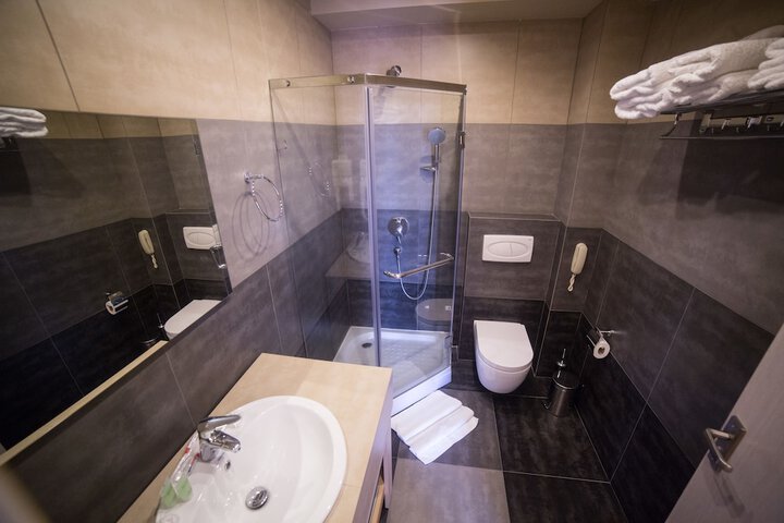 Room 44 of 113