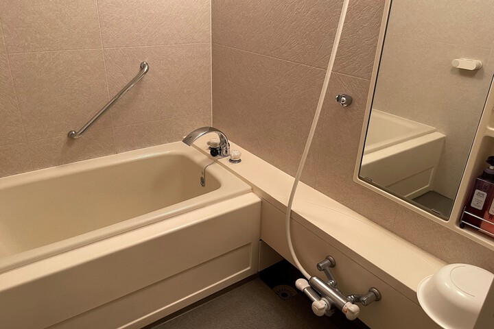 Room 15 of 19