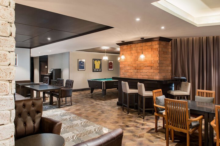 Lounge 161 of 260