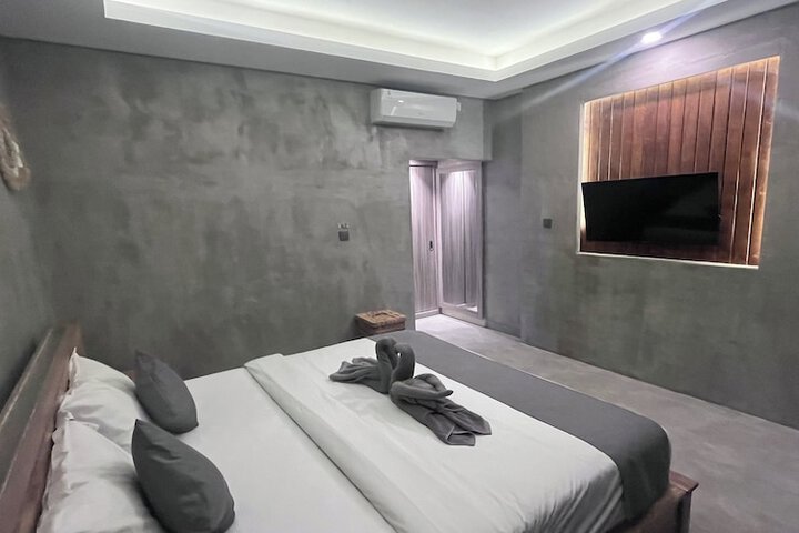 Room 10 of 86