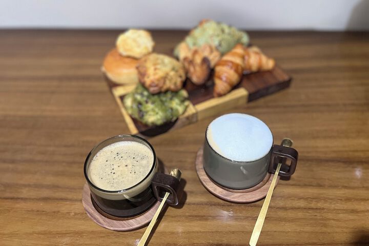 Breakfast/Coffee Service 60 of 111