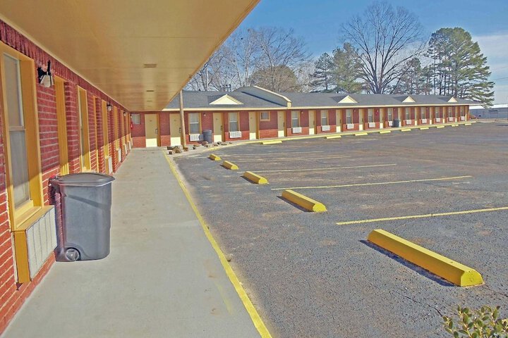 Property Grounds 29 of 38