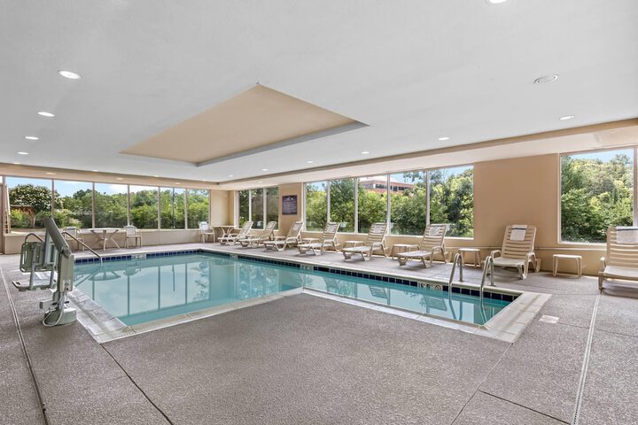 Hotel with Pool