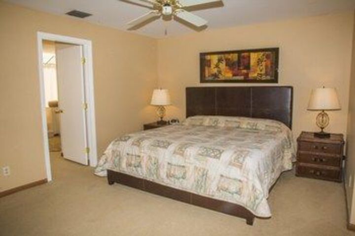Room 14 of 22