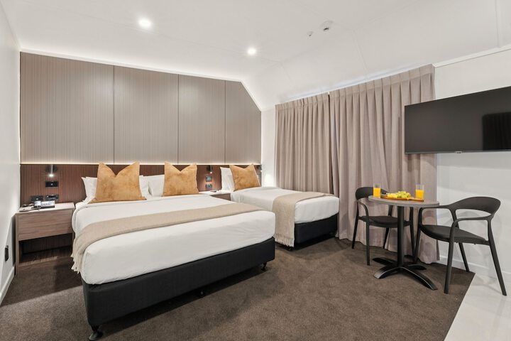 Room 3 of 26