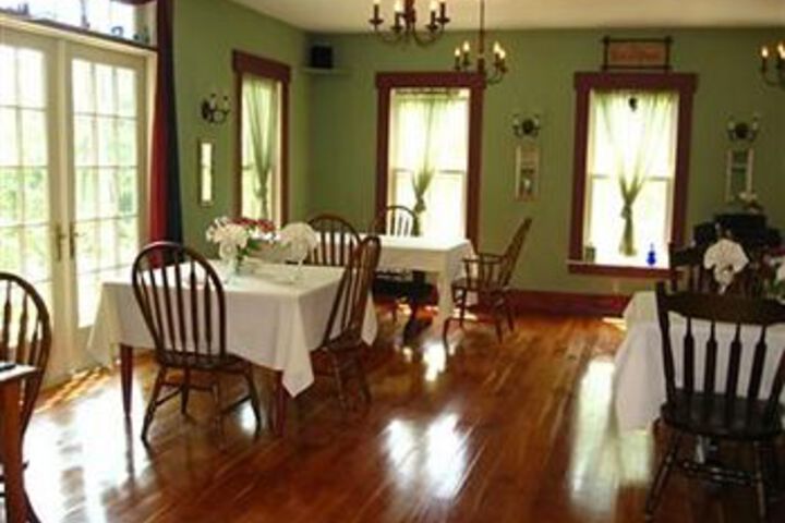 Dining 15 of 15