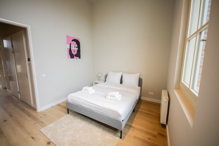 Room 3 of 123