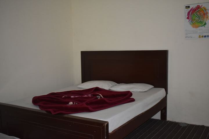 Room 2 of 6