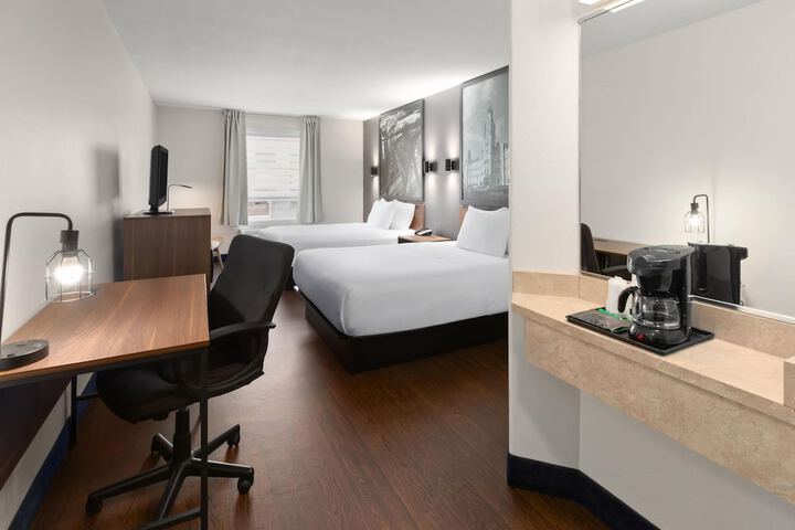 Room 44 of 74
