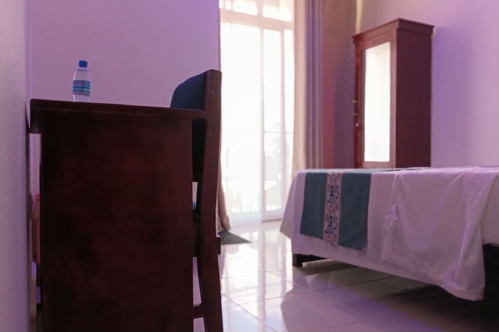MACH HOTEL