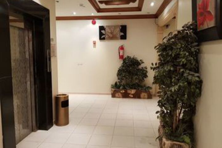 Ballroom/Hall 18 of 25