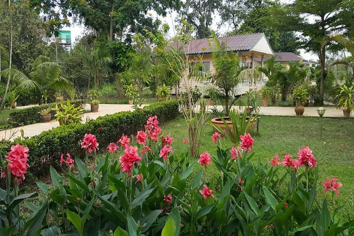 Hotel Entry