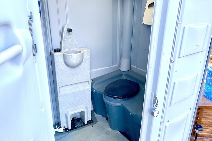 Room 85 of 122