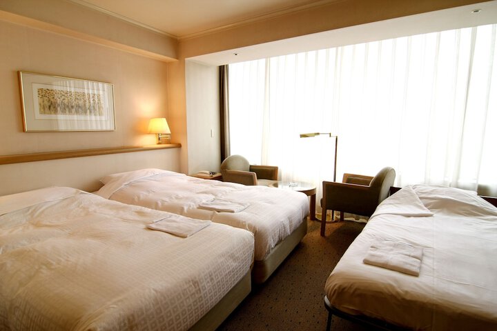 Room 11 of 33