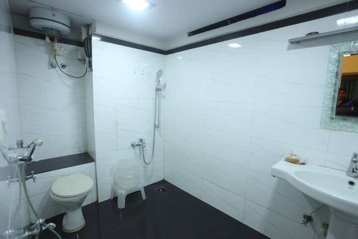Room 13 of 26