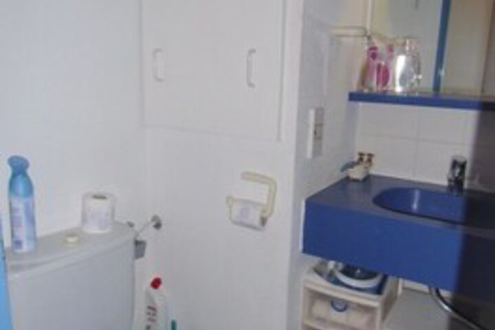 Room 5 of 17