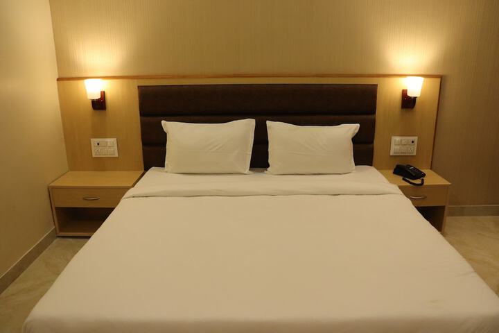 Room 11 of 41