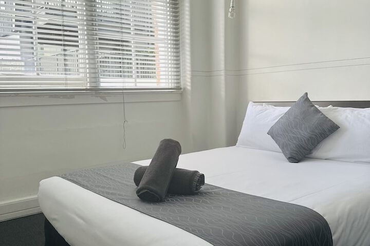 Room 12 of 52