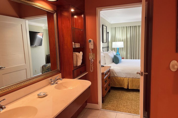 Room 7 of 35
