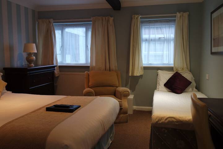 Room 72 of 160
