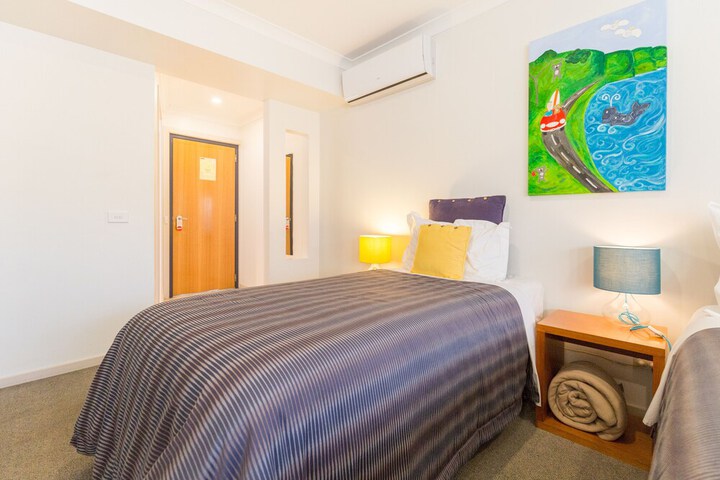 Room 10 of 91