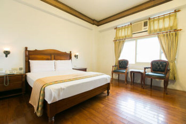 Room 18 of 26