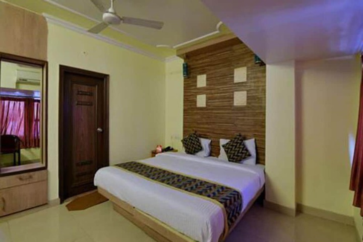 Room 19 of 37