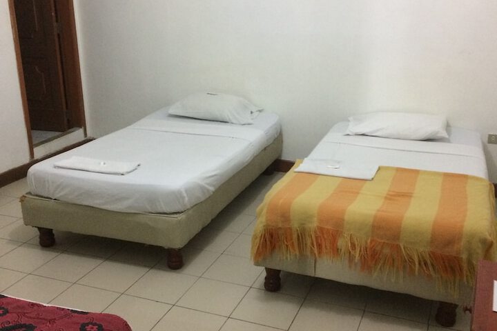 Room 6 of 6