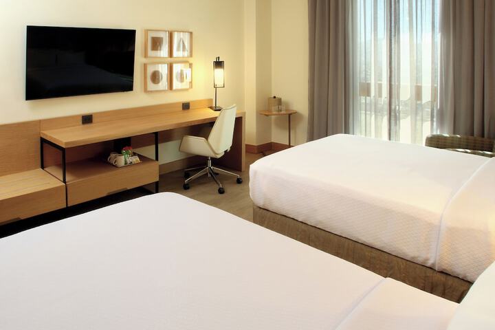 Room 10 of 85